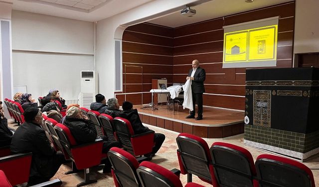 30 Umreciye Bilgilendirme Semineri Düzenlendi