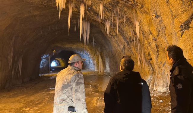 Kemaliye’de Yoğun Kar ve Buzlanma Alarmı