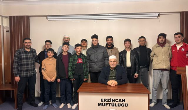 “Şehirlerin Kalbi Camilerde Buluşalım” Projesi Erzincan’da Gençleri Bir Araya Getirdi