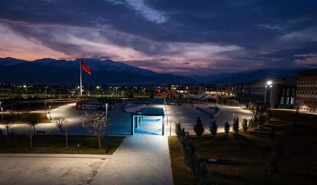 EBYÜ’de Üretilen Tezler Dünyaya Açılıyor