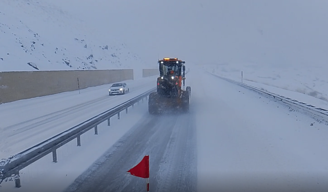 Erzincan-Gümüşhane Yolu Ağır Tonajlı Araçlara Kapatıldı!