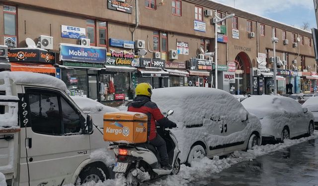 Yoğun Kar Sonrası Erzincan’da Motokuryelere Trafik Yasağı
