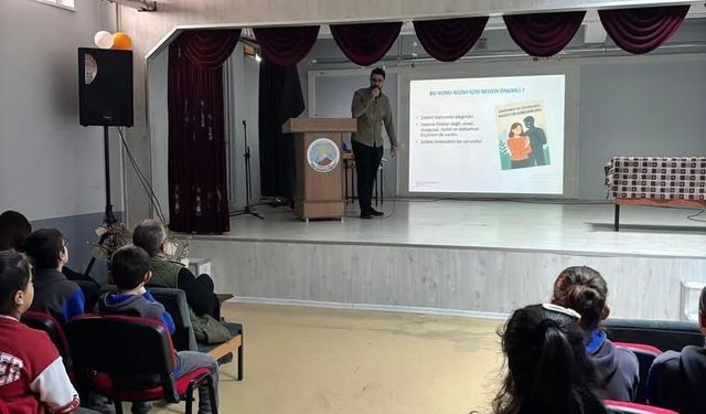 Erzincan’da Gençlere Sağlık Okuryazarlığı Eğitimi