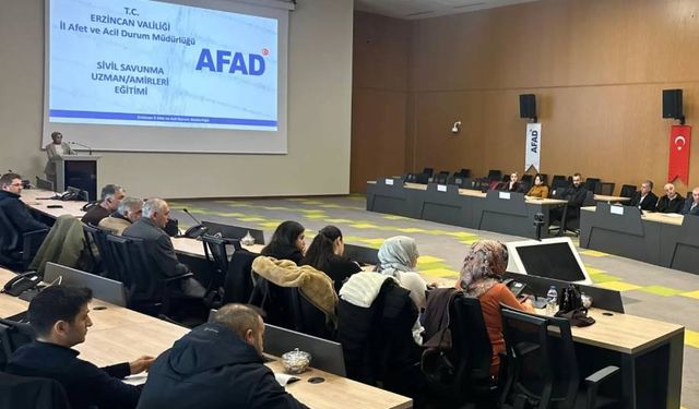 Erzincan AFAD’dan Sivil Savunma Hamlesi: Uzman ve Amirler İçin Eğitim Programı Başladı