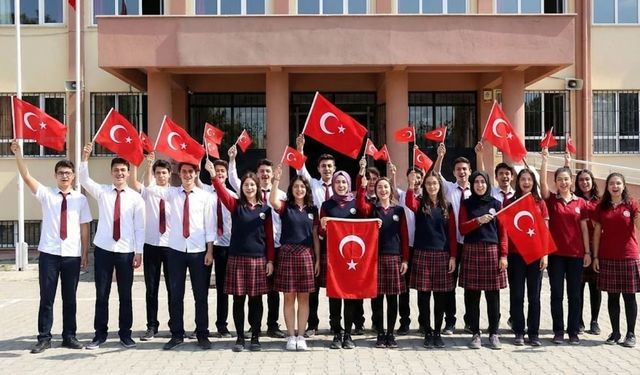 Erzincan 2. döneme "Bayrak Sevgisi" ile başlıyor!