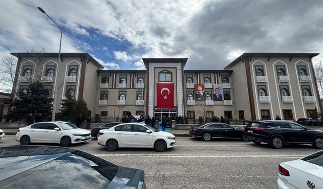 Erzincan’da Öğretmenlere Modern Hizmet! (VİDEO)