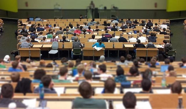 Üniversiteleri Kim Dönüştürüyor?