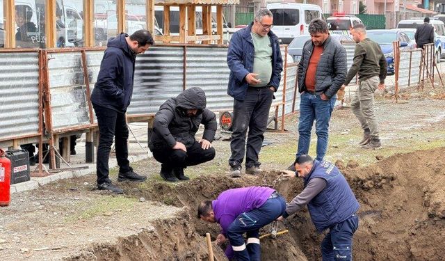 Erzincan’da İnşaat Çalışmasında Doğalgaz Hattı Koptu! (VİDEO)