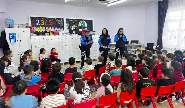 Erzincan’da Öğrencilere Polislik ve Güvenlik Eğitimi Verildi