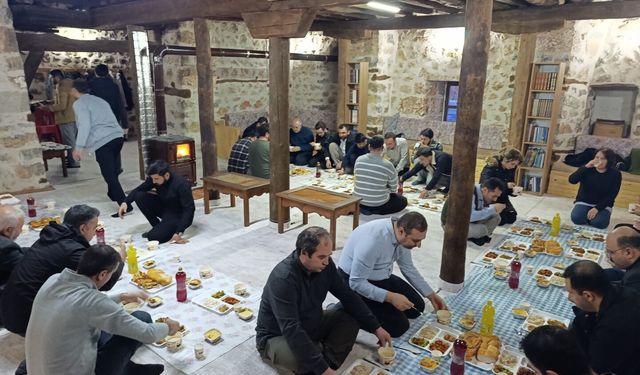 Kemaliye’de Din Görevlileri İftar Sofrasında Bir Araya Geldi