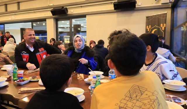 Erzincan’da Dünya Yetimler Günü’nde Çocuklarla İftar Buluşması