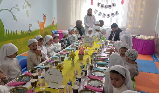 Miniklerden Anlamlı Etkinlik: Erzincan’da “Tekne Orucu” Sevinci