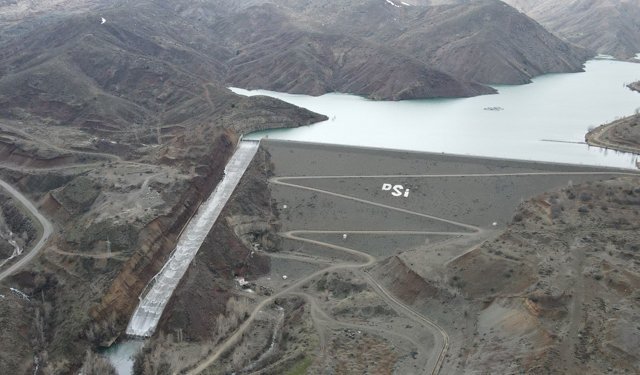 Erzincan Göyne Barajı’nda 120 Günlük Su (VİDEO)