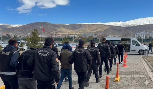 Erzincan’da Çok Sayıda Gözaltı! (VİDEO)