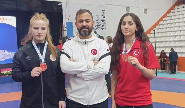 Erzincan’dan Türkiye’ye Güreş Damgası