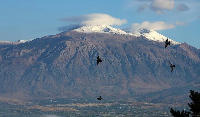 Erzincan’ın Görkemli Zirveleri: Şehrin Çatısını Oluşturan 5 Dev Dağ