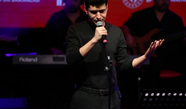 Erzincanlı Gençler Kars’taki Kültür ve Sanat Bölge Finalinde Yarışıyor