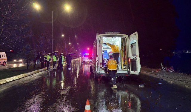 Erzincan’da Feci Kaza: Bisiklet Sürücüsü Hayatını Kaybetti (VİDEO)