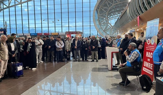 Erzincan’dan 192 Hacı Adayı Dualarla Mukaddes Topraklara Uğurlandı