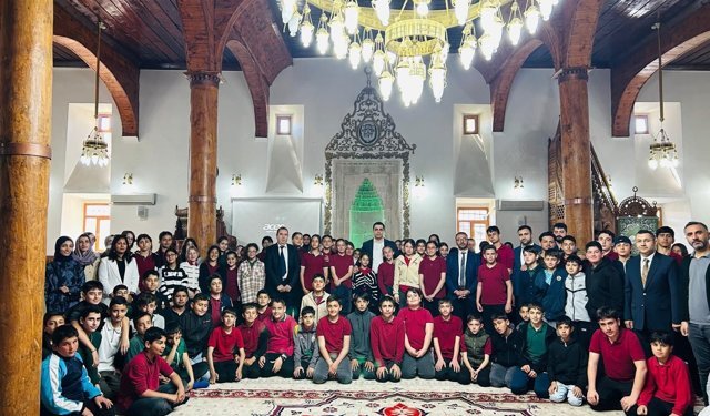 Kemah’ta ÇEDES Etkinlikleriyle Değerler Eğitimi Güçleniyor