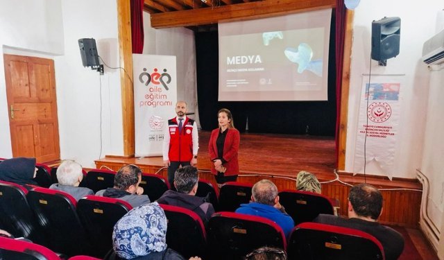 Kemaliye’de velilere dijital farkındalık eğitimi