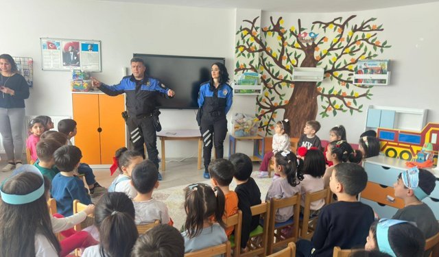 Erzincan’da 345 Öğrenciye Polislikten Güvenlik Eğitimi
