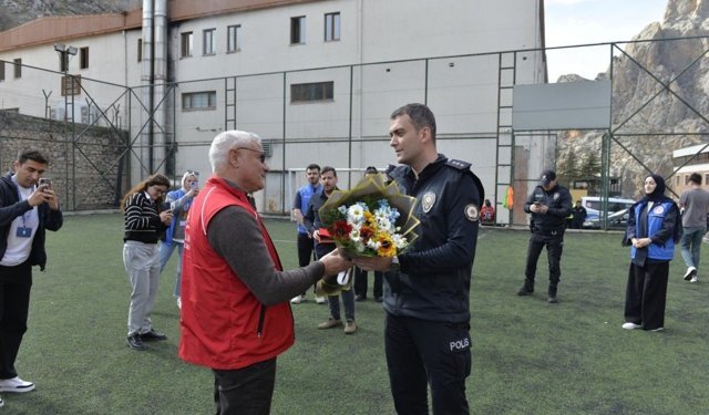 Polis Haftası’nda Anlamlı Futbol Buluşması