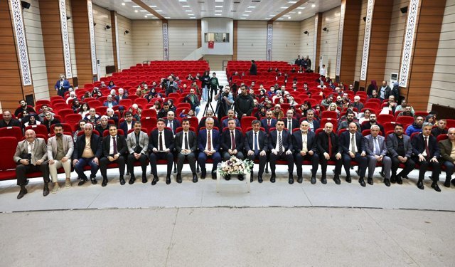 Erzincan’da Şiir Şöleni Duygu Dolu Anlara Sahne Oldu