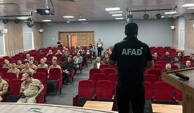 Üzümlü Kaymakamlığı Personeline AFAD’dan Afet Eğitimi