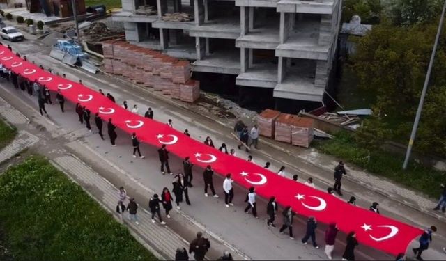 Çayırlı’da Bayrak Yürüyüşü (VİDEO)