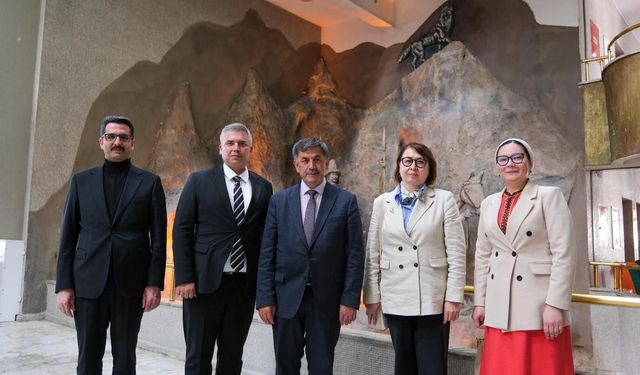 Türk Dünyası Temsilcileri Erzincan’da