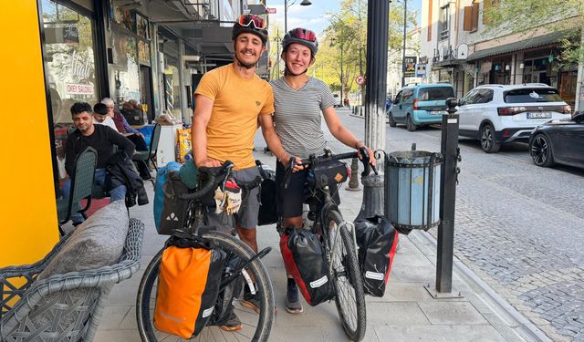 Fransa’dan Pedallayıp Erzincan’a Geldiler