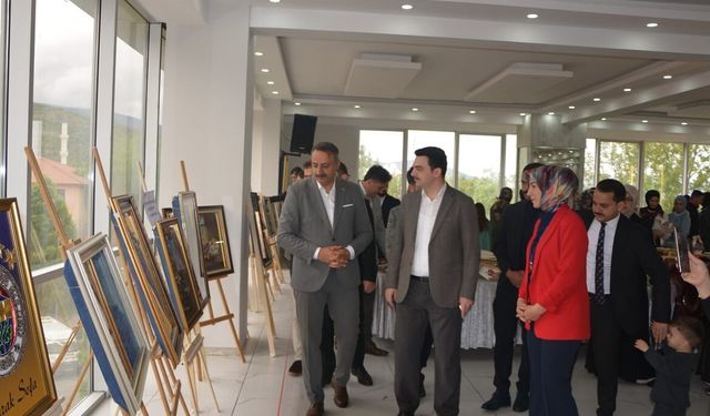 İliç’te Hayat Boyu Öğrenme Haftası Sergisi Açıldı