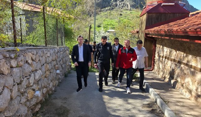 Kaymakam Emirhan Arıkan Bahçe Mahallesi’nde İncelemelerde Bulundu