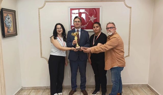 Ödüllü Gastronomi Öğrencilerinden Kaymakam Arıkan’a Ziyaret