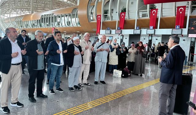 Son Hacılar Kutsal Yolculuğa Başladı