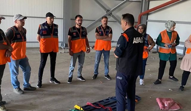 AFAD’dan Gençlik ve Spor Personeline Enkazda Arama Kurtarma Eğitimi