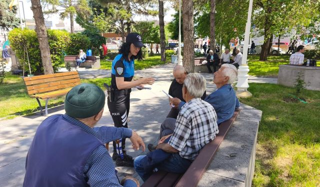 Erzincan Polisi Dolandırıcılığa Karşı Vatandaşları Bilgilendirdi
