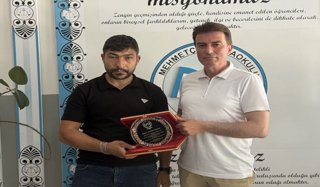 Mezuniyet Töreninde Duygulandıran Sürpriz