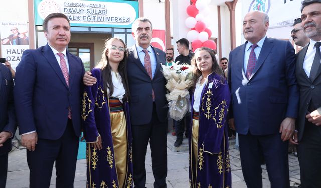 Milli Eğitim Bakanı Tekin, Erzincan'da halk eğitim merkezinin açılışında konuştu: