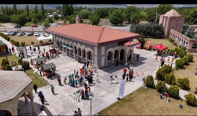 ÇEDES Yıl Sonu Programında 370 Öğrenci Bir Araya Geldi