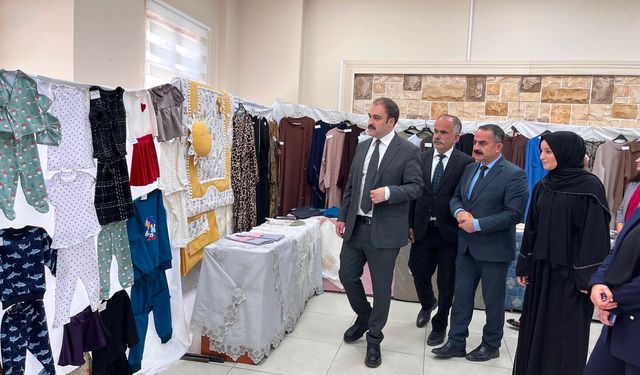 Kursiyerlerin Emekleri Sergide Göz Kamaştırdı