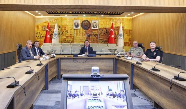 81 İlin Valisi VKS'de Buluştu