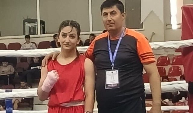 Erzincanlı Yağmur Palut'tan Türkiye Üçüncülüğü