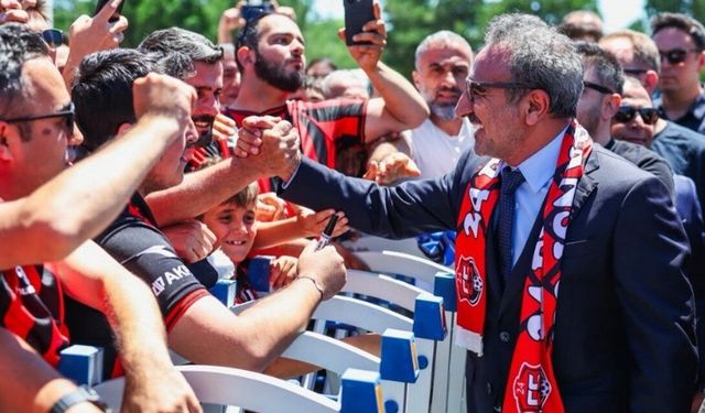 Hamdi Ulukaya’dan Erzincan’a Teşekkür Mesajı: "En Kıymetli İmzamı Bu Topraklar İçin Attım"