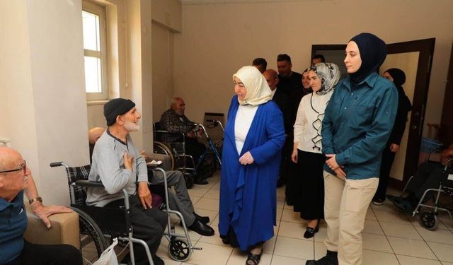 Semiha Yıldırım Erzincan’da Huzurevi Sakinleriyle Bir Araya Geldi