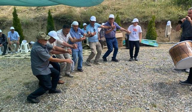 Kemah’ta Tan Köyü Yaz Şenliği Coşkusu