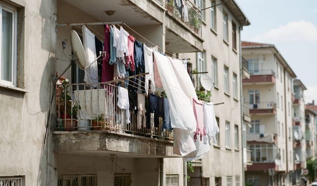Balkona çamaşır asanlara mahkeme yolu gözüküyor!