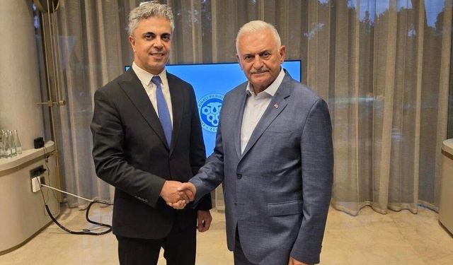 Binali Yıldırım'dan Erzincan Binali Yıldırım Üniversitesi Rektörü Kuyrukluyıldız'a Tebrik