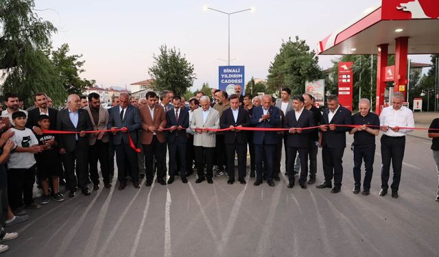 Çayırlı'da Cadde, Sera ve Sulama Projeleri Hizmete Açıldı